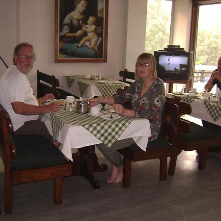 The Royal Residency Hotel New Delhi Buitenkant foto