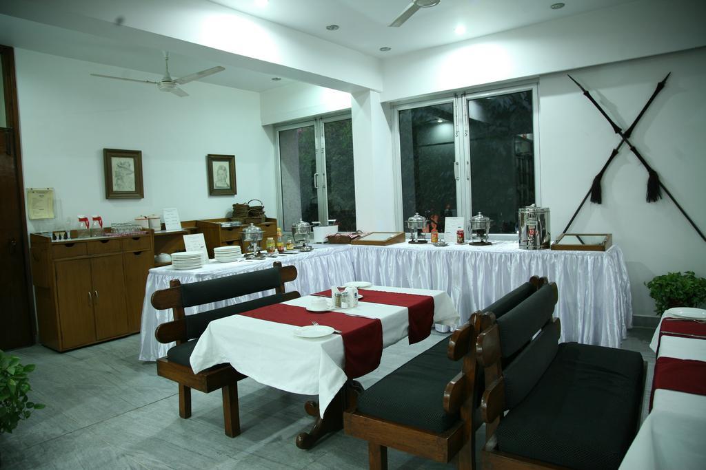 The Royal Residency Hotel New Delhi Buitenkant foto